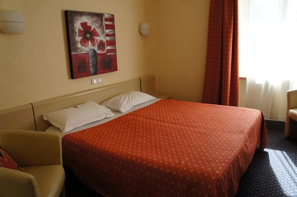 ***  Hotel Ambassador Nice France
