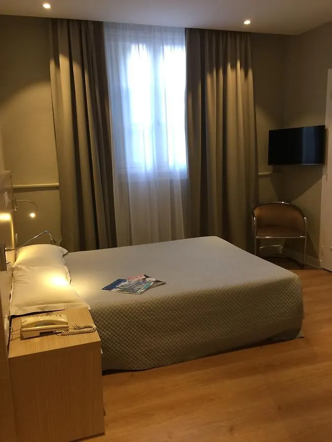 Hotel Ambassador Nice 3*,  France
