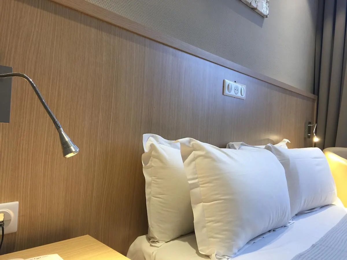 Hotel Ambassador Nice 3*,